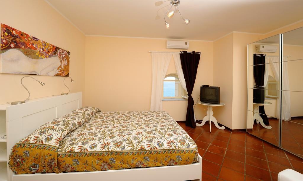 Ferienwohnung Lae Domus Atrani Zimmer foto